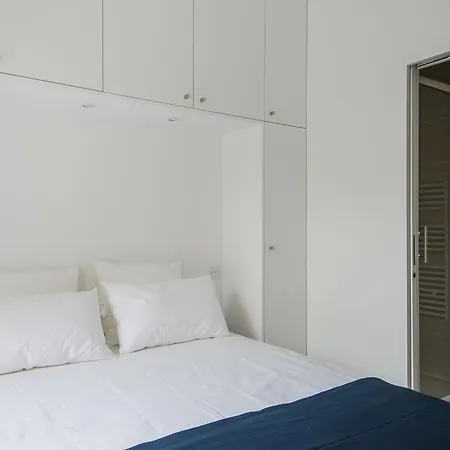 Apartment Le Scandinave, F3 Avec Terrasse, Saint Charles